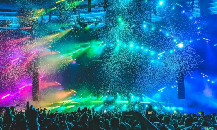 7 Ide Usaha Paling Laris dan Unik Selama KPop Masih Digemari di Indonesia Mojok.co