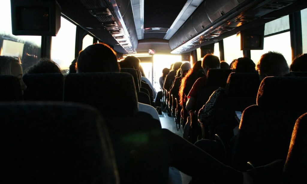 Pengalaman Saya Pertama Kali Naik PO Sinar Jaya dari Tegal ke Cikupa, Banyak Kejutan yang Bikin Kesal Mojok.co