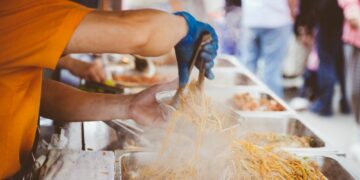 Jalan Persatuan UGM Surganya Kuliner, tapi Neraka bagi Pengendara dan Pejalan Kaki Mojok.co