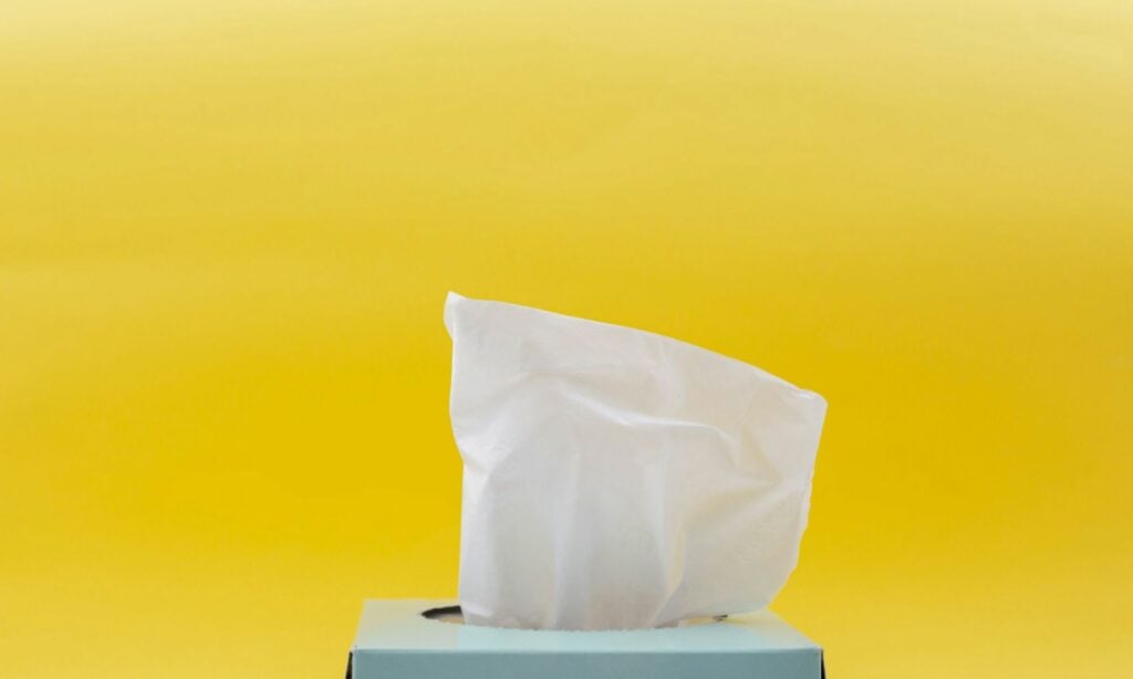 Tisu Indomaret vs Tisu Alfamart, Mana yang Lebih Berkualitas? Mojok.co