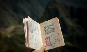 Kekuatan Paspor Malaysia Bikin Iri Pemegang Paspor Indonesia yang “Memble”