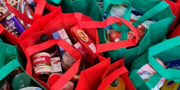 5 Barang yang Sebaiknya Jangan Dijadikan Hampers Lebaran Mojok.co