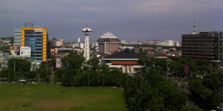 Membayangkan Betapa Malang Warga Semarang Seandainya Simpang Lima Tidak Pernah Ada Mojok.co