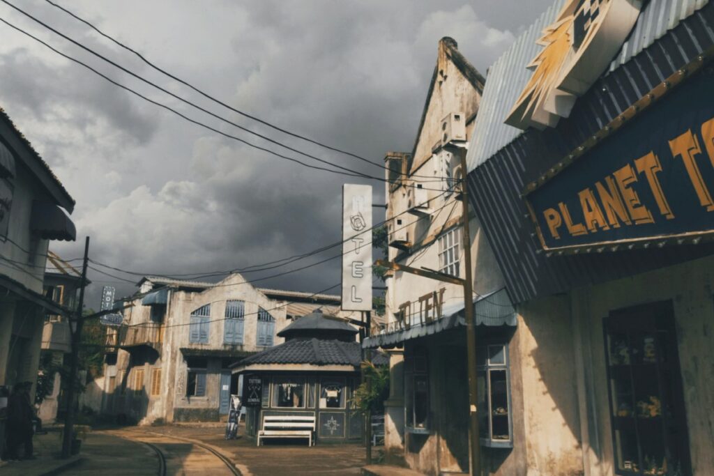 Warga Jogja Sok Tahu? Pekerja Surabaya yang Lebih Sok Tahu! (Pexels)