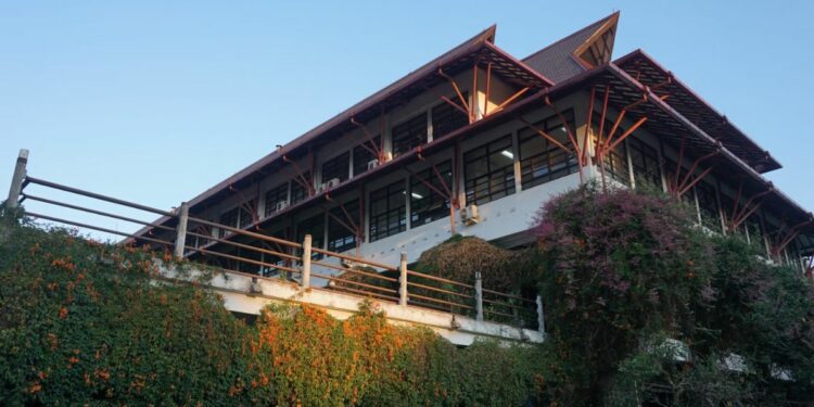 Kampus ITB Ganesha di Mata Mahasiswa UI Depok: Cantik, Unik, dan yang Jelas, Keliling Kampus Nggak Pake Capek