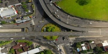 Misteri Makam Pesinden di Bawah Flyover Jombor Sleman (Chandra Rizky via Shutterstock.com)