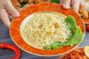 4 Mie Instan yang Cuma Bisa Kamu Beli di Alfamart, Indomaret Nggak Jual