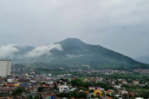 Berhentilah menyebut Jatinangor sebagai Bandung coret, tolong hormati Sumedang