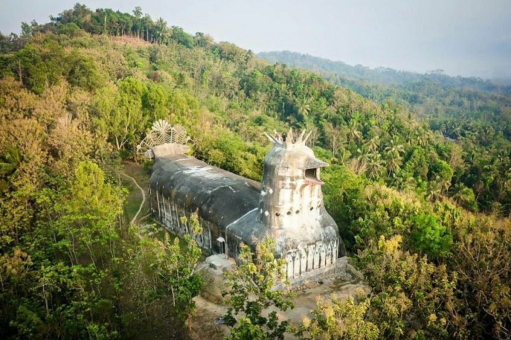 Pengalaman Pertama Berkunjung ke Bukit Rhema “Gereja Ayam” Magelang: Hampir Mati Kelelahan Naik Tangga, Diganjar Pemandangan Super Indah