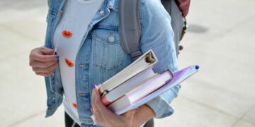 3 Kebiasaan yang Harus Kamu Lakukan kalau Mau Selamat Kuliah di Jurusan Ilmu Politik