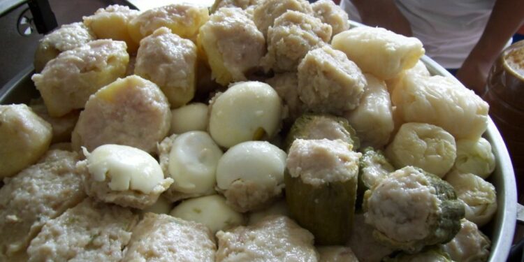 3 Ciri Siomay Enak Dilihat dari Gerobak Penjualnya, Mata Pembeli Harus Jeli