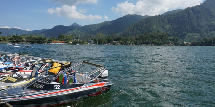 Telaga Sarangan Magetan, Destinasi Wisata yang Kerap Disalahpahami Berada di Karanganyar karena Beberapa Alasan Mojok.co