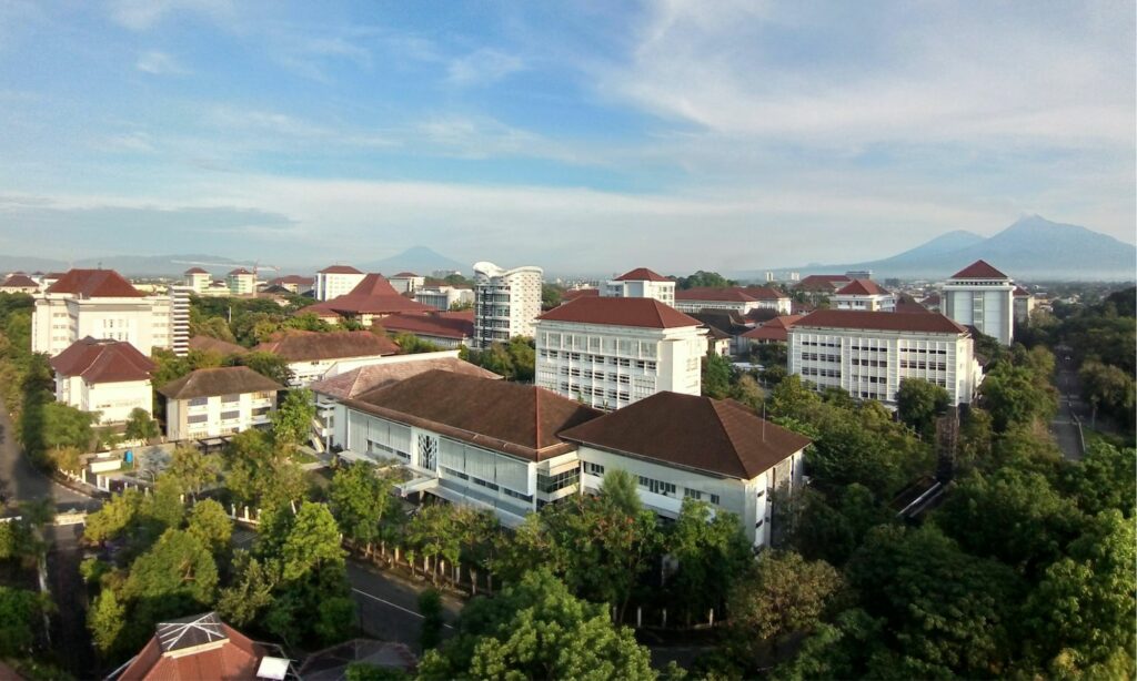 Membayangkan Betapa Nelangsa Jogja kalau UGM Tidak Pernah Berdiri Mojok.co
