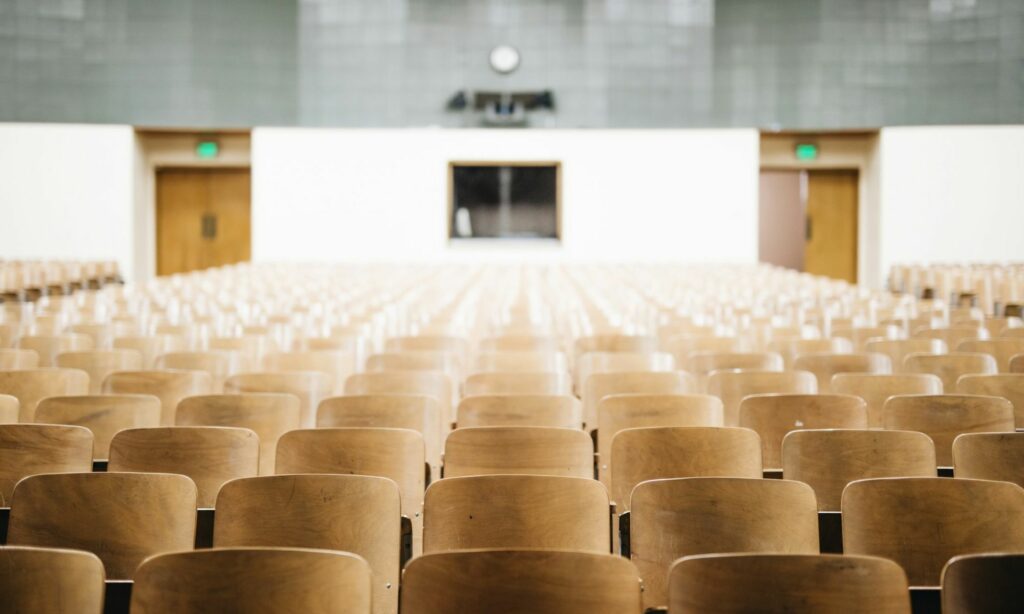 UNY, Kampus Pendidikan yang (Tidak Selalu) Mendidik Mojok.co