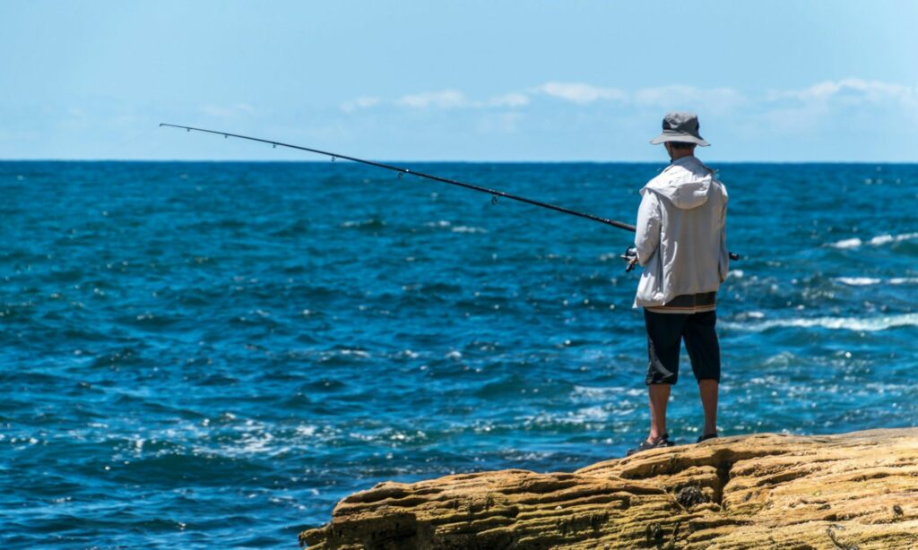 7 Aturan Tidak Tertulis Saat Mancing yang Sebaiknya Diketahui Pemancing Pemula Mojok.co