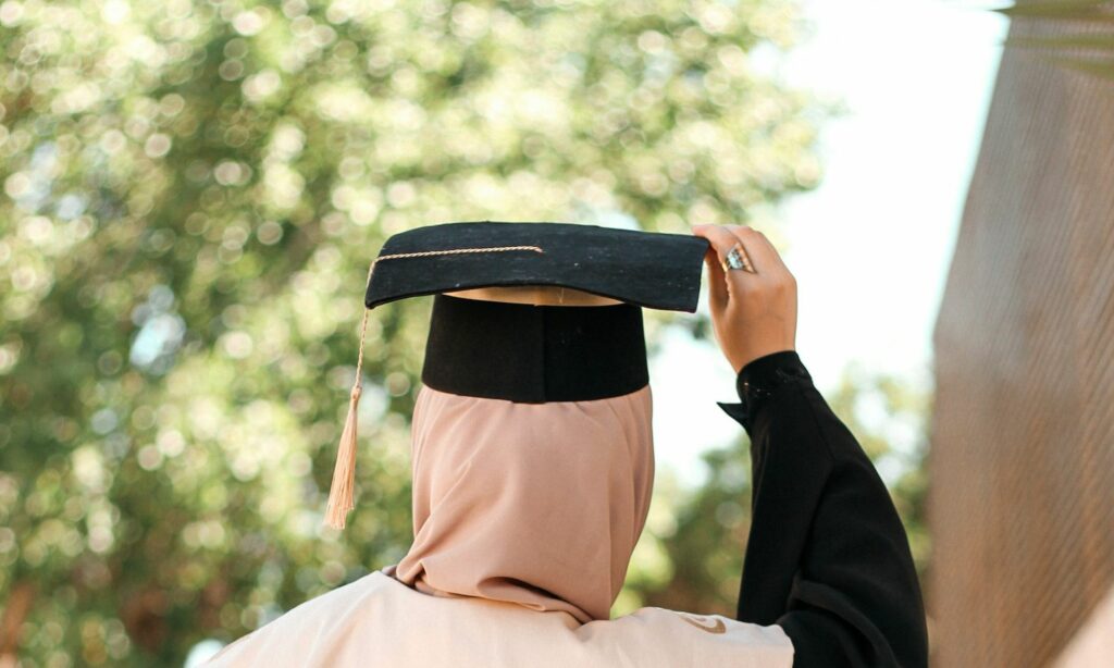 Pengalaman Impulsif Kuliah Jurusan Pendidikan Bahasa Arab, Banyak Merana walau Akhirnya Lulus Juga Mojok.co