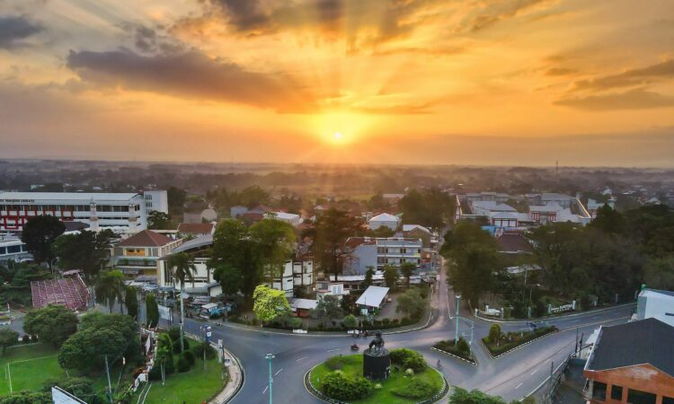 “Purwokerto Macet” Dua Kata yang Dulu Mungkin Terdengar Lucu, tapi Tidak dengan Saat Ini Mojok.co