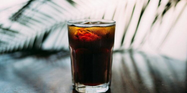 4 Alasan Americano Adalah Pilihan Tepat untuk Orang yang Baru Pertama Kali ke Coffee Shop Mojok.co