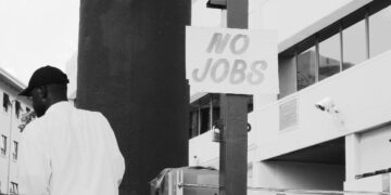 Derita 600 Non-ASN Situbondo: Dipecat, dapat Solusi Busuk (Unsplash)