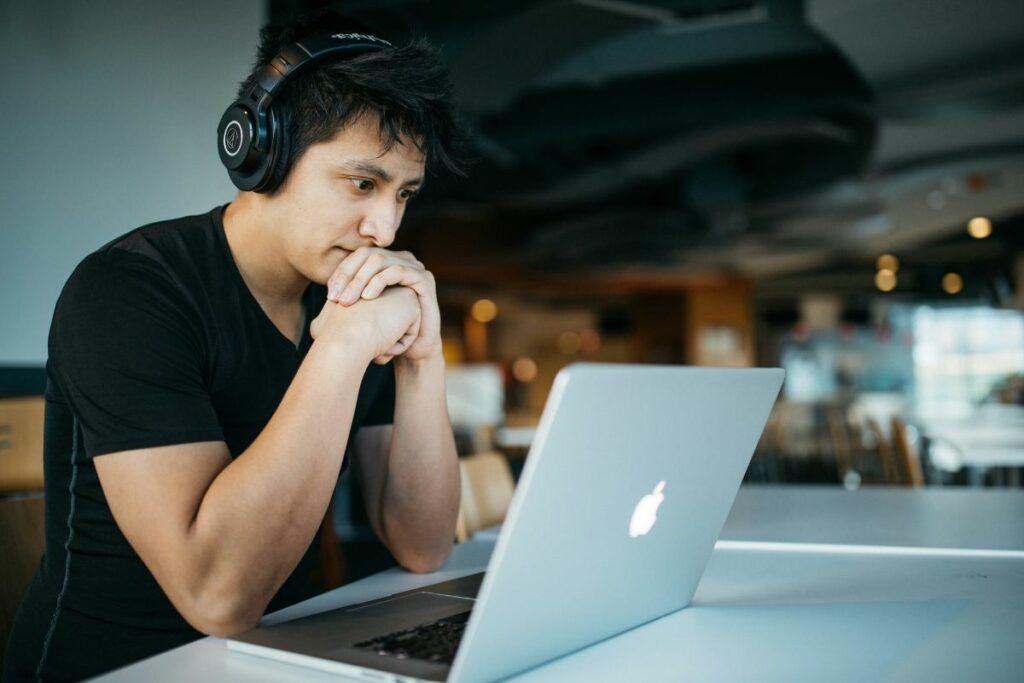 Sisi Gelap Kuliah S2 yang Tak Diketahui Banyak Orang