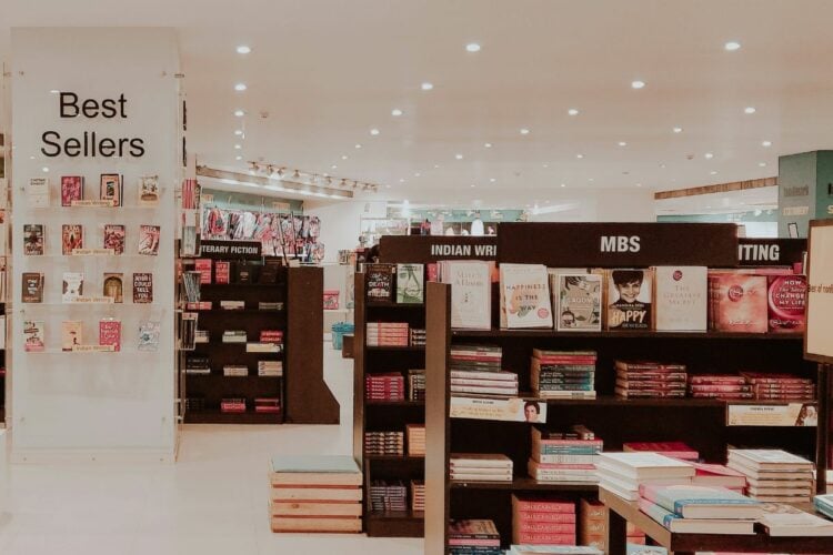 Gramedia Menyedihkan, Ramai Pengunjung Bukan untuk Beli Buku melainkan Alat Tulis dan Aksesori Lucu