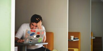 Kuliah S3 Memang Bergengsi, tapi Menyimpan Sisi Kelam yang Jarang Diketahui Orang