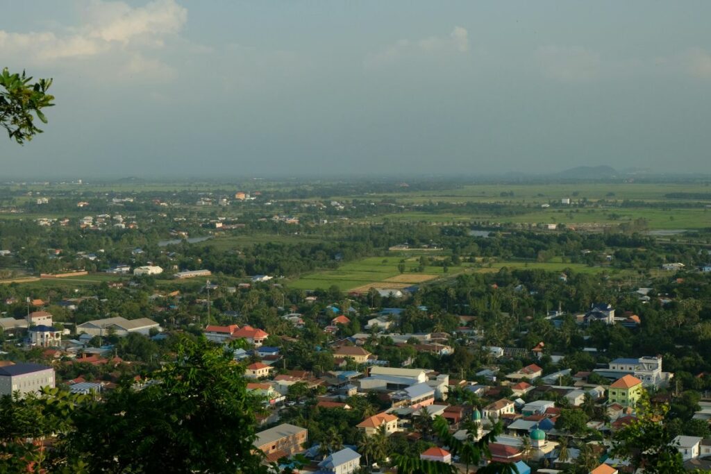 Blora Bukan Tempat Tinggal yang Tepat untuk 4 Orang Ini