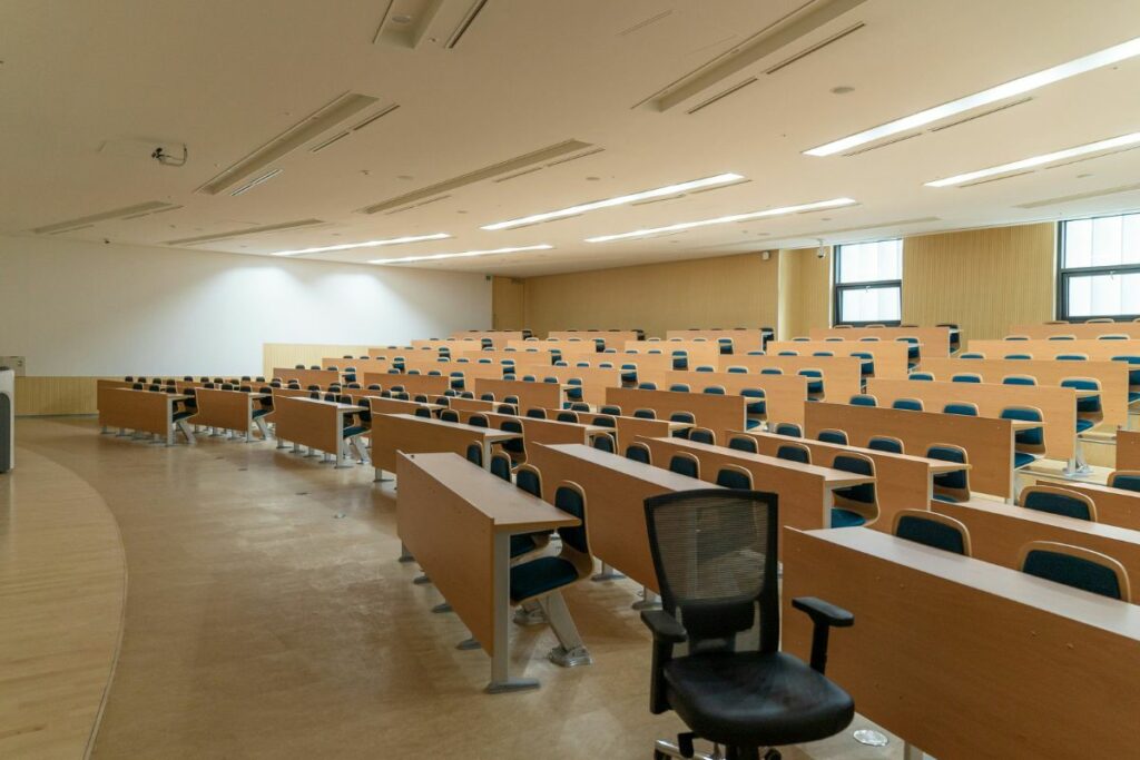 3 Kampus di Bangkalan Madura yang Kualitasnya Nggak Kaleng-kaleng, Solusi bagi yang Sakit Hati Karena Ditolak UTM