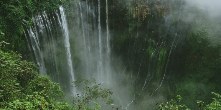 Wisata Lumajang Makin Bersinar Mengalahkan Malang Timur yang Nggak Diurus Pemkab kabupaten lumajang