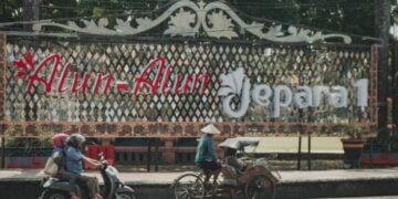 Jepara Ketinggalan Zaman, tapi Warganya Tetap Bahagia mebel jepara