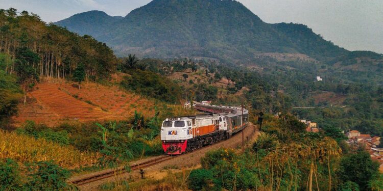 KA Argo Wilis, Kereta Api Eksekutif Terbaik Penghubung Surabaya-Bandung