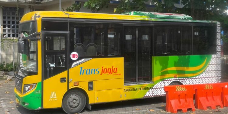 Trans Jogja Diskriminatif dan Nggak Inklusif, Hanya Menyusahkan Masyarakat