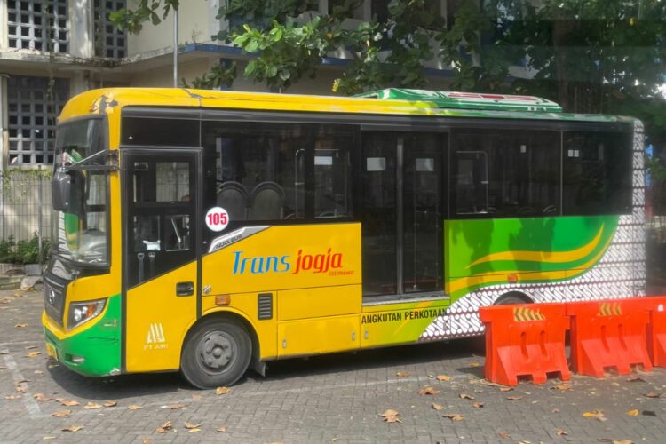 Trans Jogja Diskriminatif dan Nggak Inklusif, Hanya Menyusahkan Masyarakat