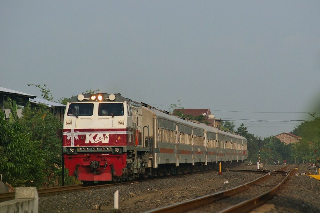 Kereta Api Airlangga, Pilihan Kereta Ekonomis dengan Fasilitas yang Mumpuni