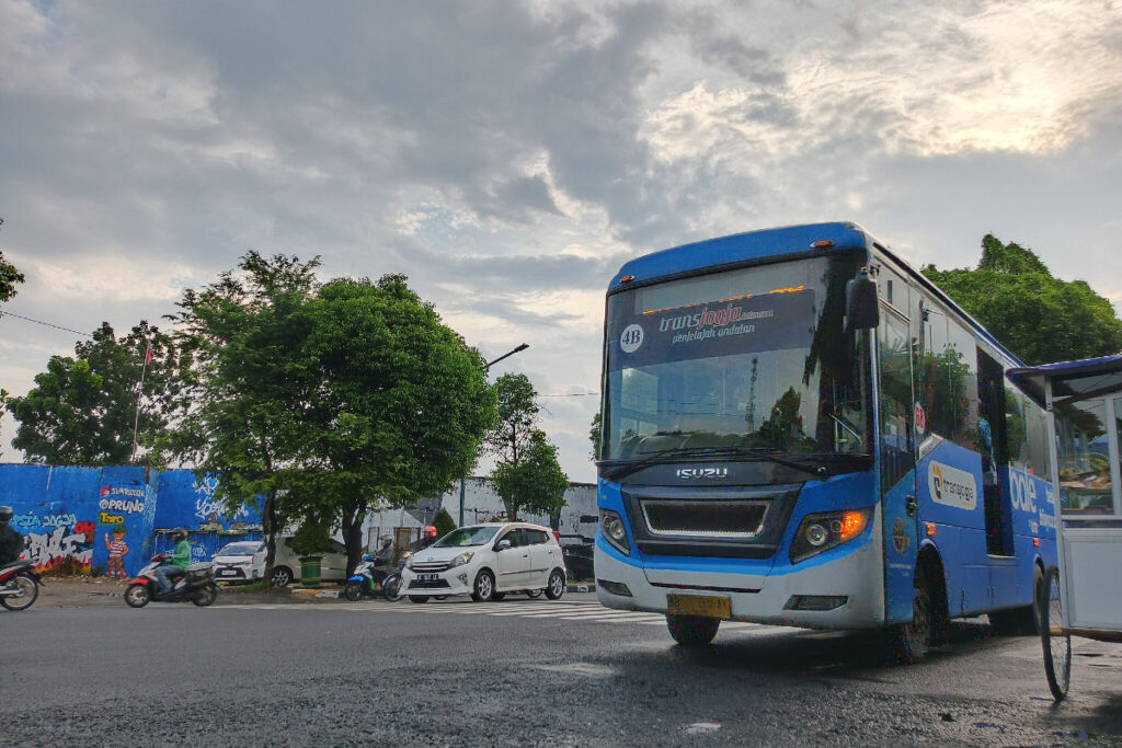 Stiker UII di Trans Jogja Bikin Kaget dan Prihatin Sekaligus (Wikimedia Commons)
