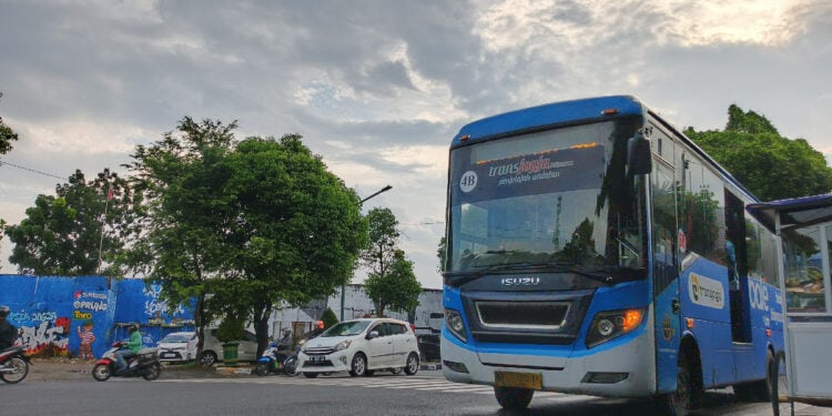 Stiker UII di Trans Jogja Bikin Kaget dan Prihatin Sekaligus (Wikimedia Commons)