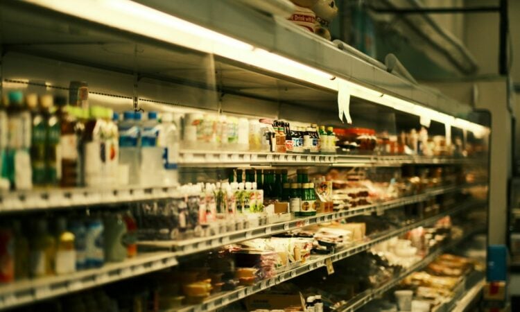 Kasta Sad Food  Makanan Minimarket, Pikir Dulu Sebelum Membelinya Mojok.co