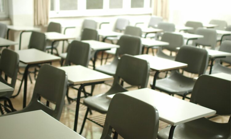 Pengalaman Saya sebagai Mahasiswa Muslim yang Kuliah di Universitas Swasta Kristen, Banyak Sekali Cobaannya Mojok.co