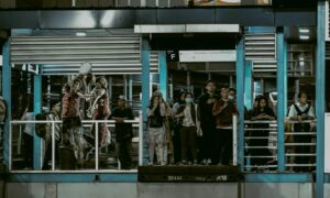 Bukan karena Gengsi, Orang Jakarta Memang “Dipaksa” Nggak Suka Naik Transportasi Umum 