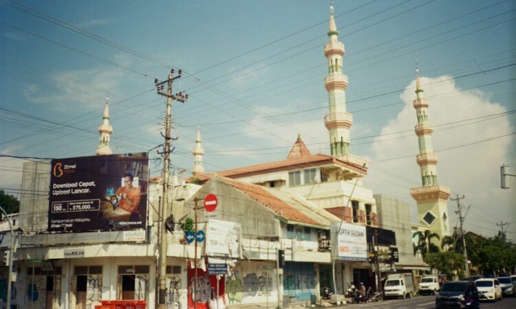 Orang Tegal Sering Dianggap Ndeso dan Diolok-olok Logatnya, tapi Saya Tetap Bangga Mojok.co