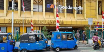 Stasiun Gondangdia Damai, Beda dengan Stasiun KRL Jabodetabek Lain yang seperti Neraka Mojok.co