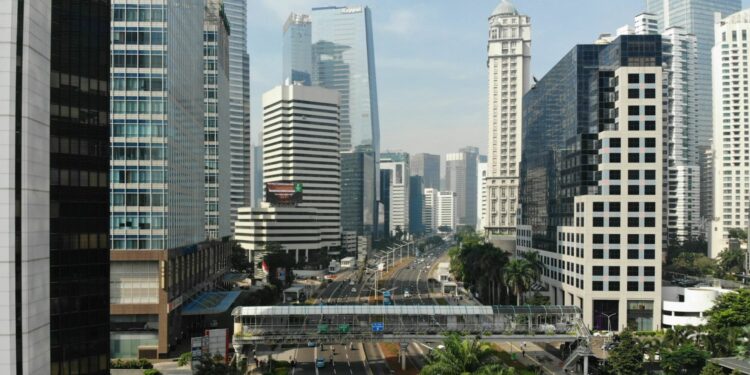 Jakarta Itu Menyebalkan dan Toxic, tapi Perantau Sulit Meninggalkannya Mojok.co