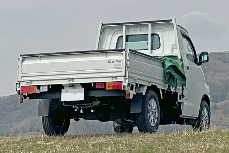 Gran Max Pickup: Pajero-nya Ampelgading Malang, Panas Njobo Jero, tapi Tetap Juara