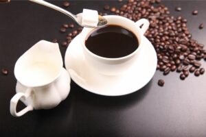 Luwak White Koffie Less Sugar: Kopi yang Jarang Dipuji, tapi Sering Dicari