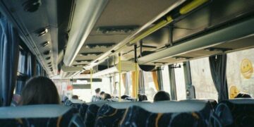 Bus Ramayana, Bus Terbaik di Jalur Pantura (Unsplash)