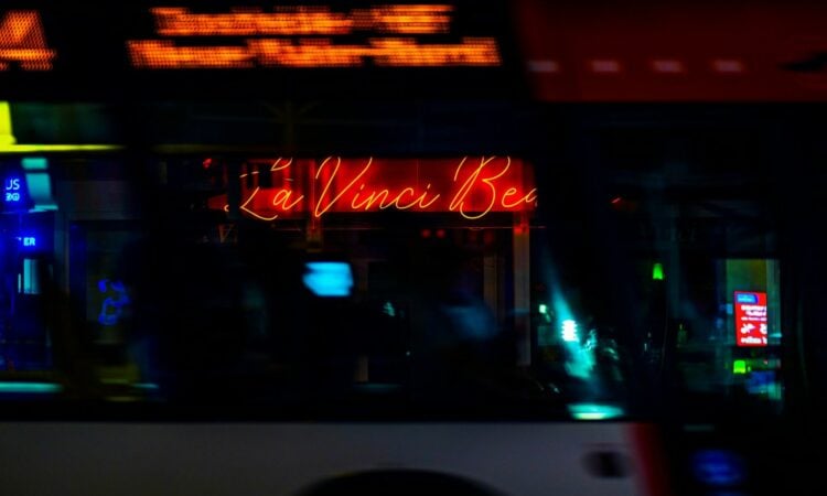 Trauma Perjalanan Darat Toraja-Makassar Sirna Berkat Sleeper Bus Reitama Trans Mojok.co