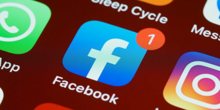 4 Barang dan Jasa “Gelap” yang Tidak Pernah Saya Sangka Dijual di Facebook Marketplace Mojok.co