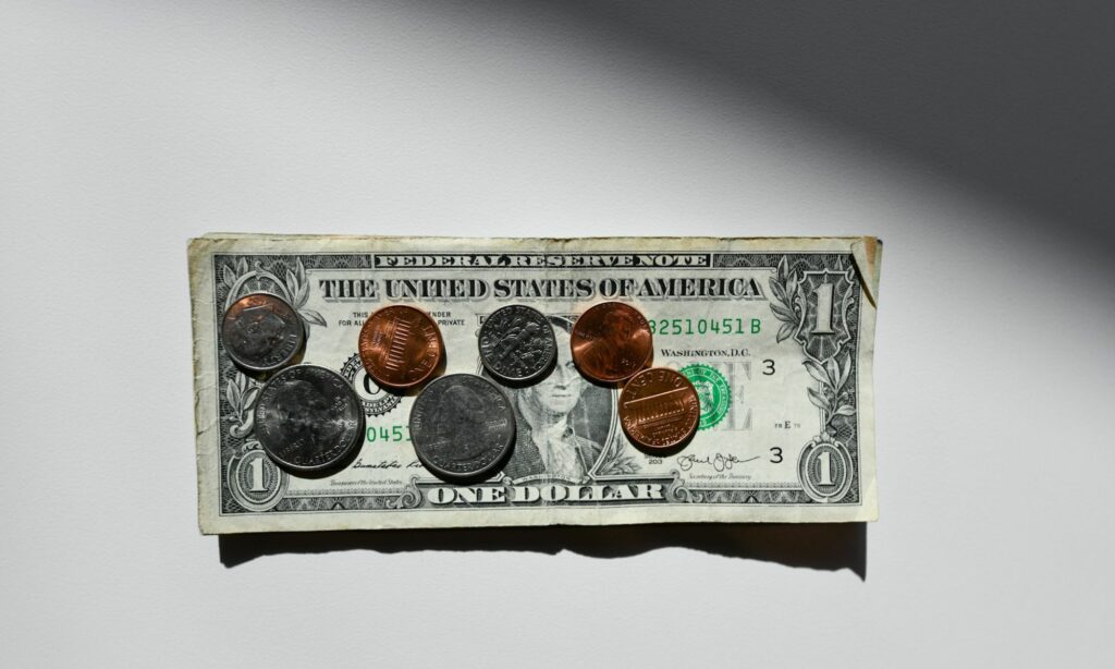 Beasiswa KIP Kuliah Salah Sasaran, Banyak Penerimannya yang Masih Bisa Jajan Kopi Mahal hingga Naik Transportasi Kelas Eksekutif Mojok.co