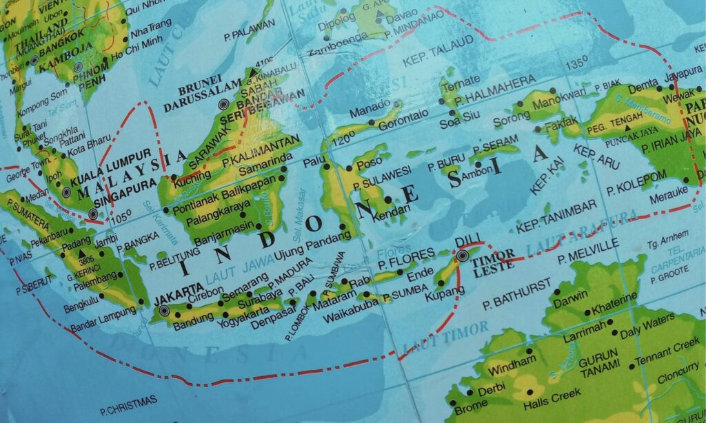 Derita Merantau ke Luar Pulau Jawa: Gaji Lumayan, tapi Tetap Miskin karena Ongkos Mudik Nggak Masuk Akal Mojok.co