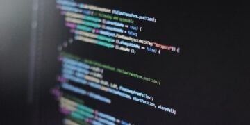 Derita S1 Informatika Lulus Cumlaude, Berakhir Jadi BuzzeRp (Unsplash)